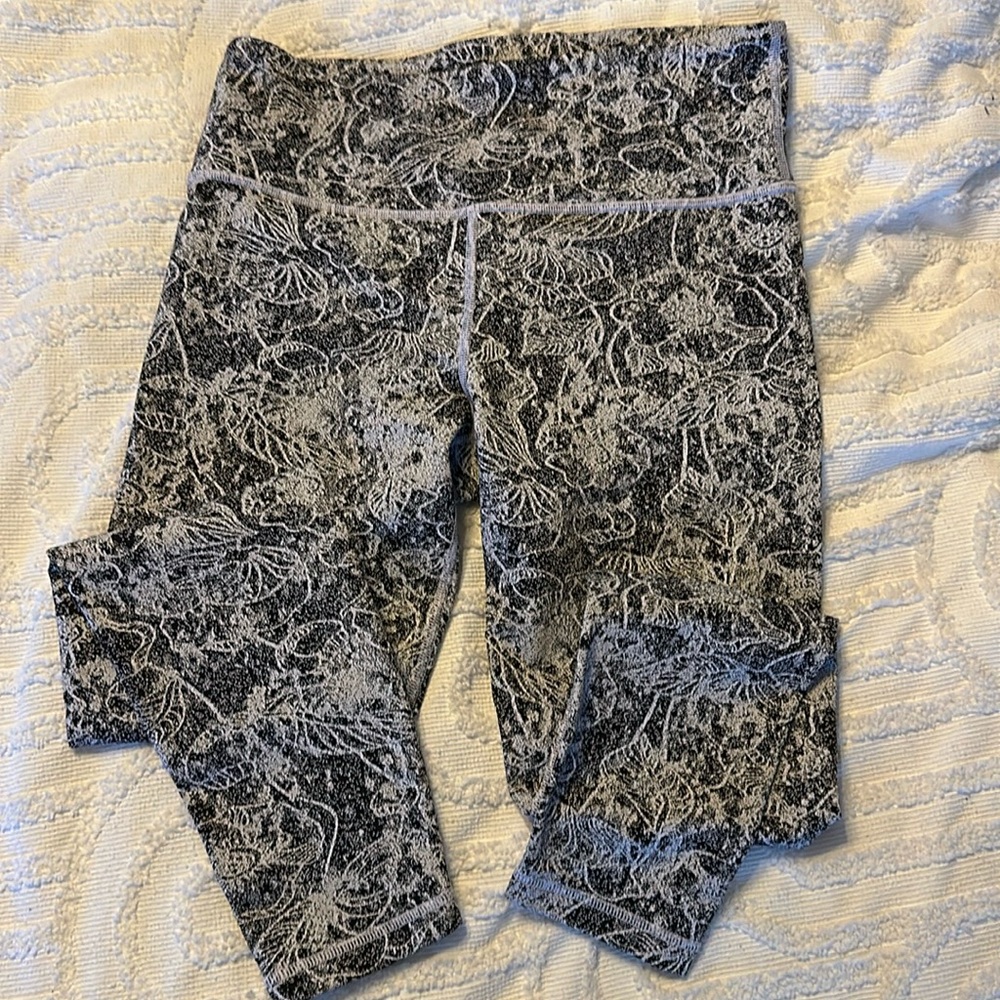Athleta leggings size M